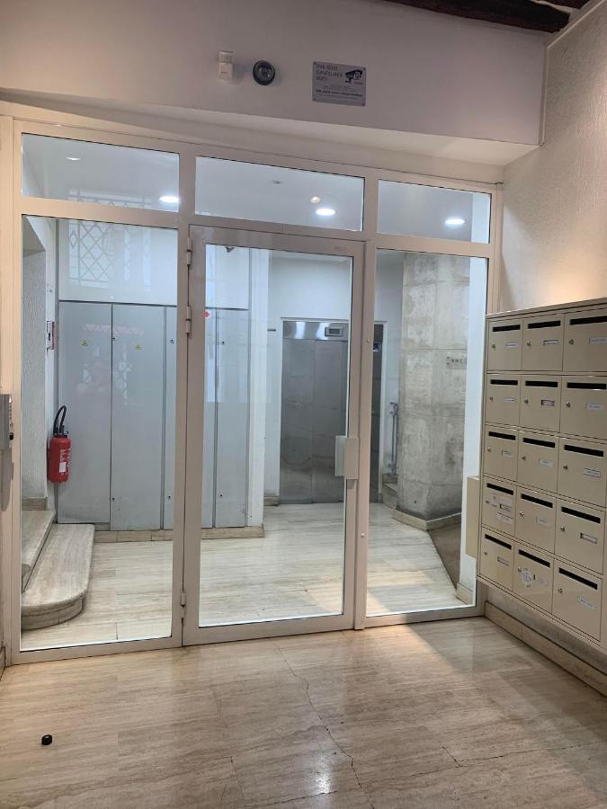 Privées Dans Grand T4-paris Plein-centre Parigi